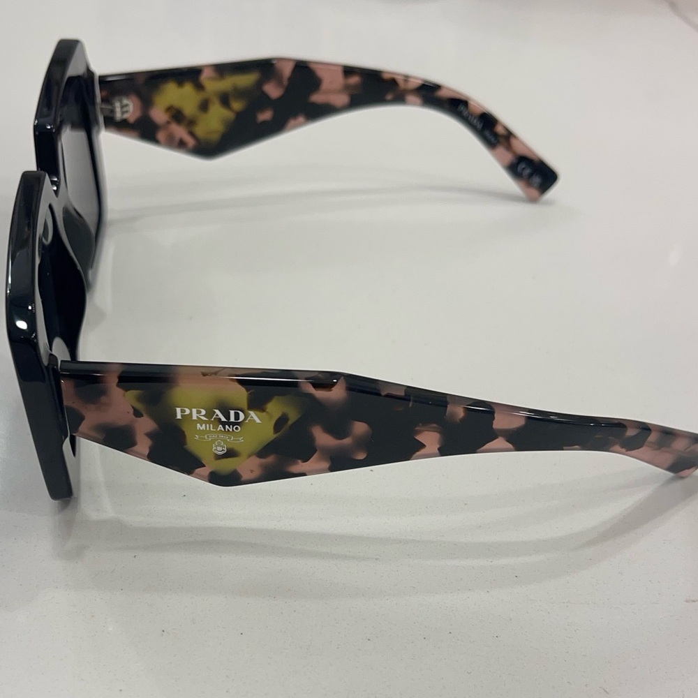 PRADA Sunglassss